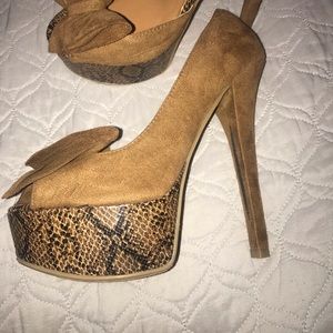 Beige heels worn once